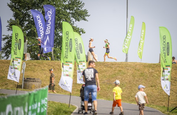 Atkakliame Jonavos triatlone ryškiausiai spindėjo T. Kopūstas ir I. Urbonavičiūtė