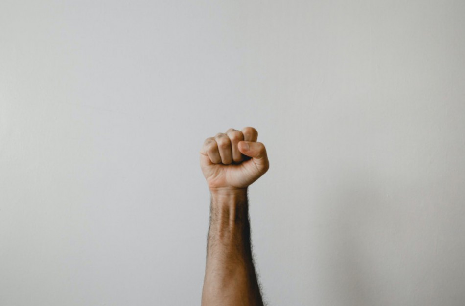 Įspūdingas promiles vidurdienį įpūtęs jonavietis smurtavo prieš neblaivią moterį