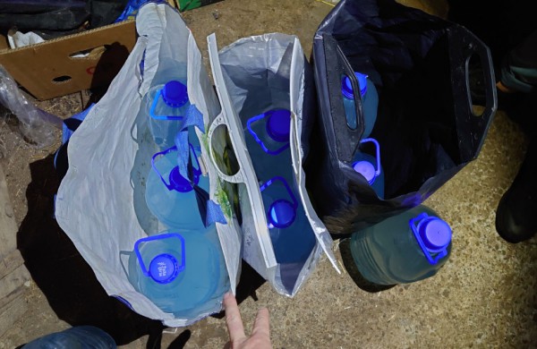 Jonavos rajone neteisėtai laikytas alkoholis konfiskuotas ir iš šeimininko, ir iš klientų