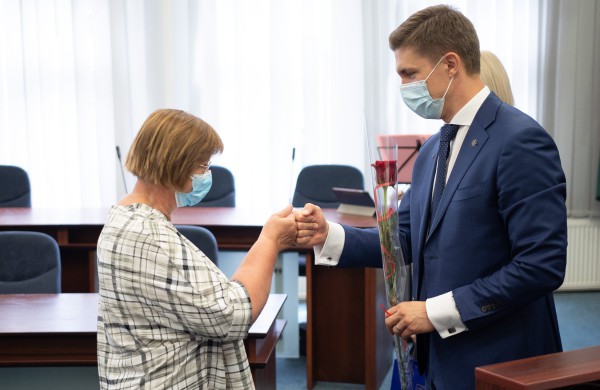 Savivaldybėje pagerbti Jonavos rajono šimtukininkai