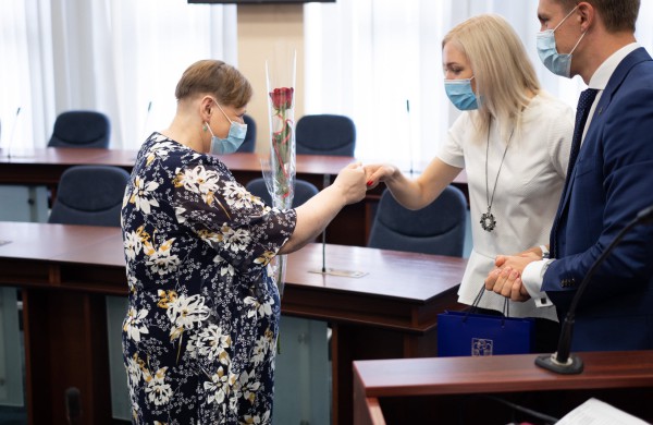 Savivaldybėje pagerbti Jonavos rajono šimtukininkai