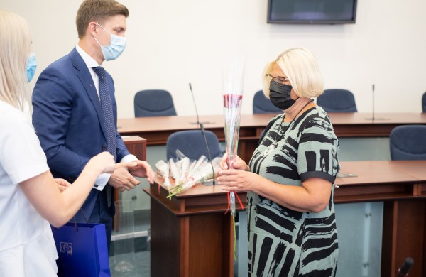 Savivaldybėje pagerbti Jonavos rajono šimtukininkai