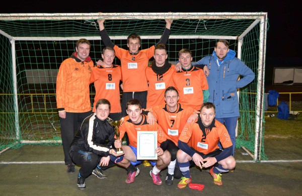 Naktinio futbolo nugalėtojai – SMK „Vikingai“ futbolininkai