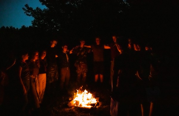 Šventosios upės slėnyje vyko pirmoji Jonavos Slėnio tunto stovykla „Slėnis Žalias‘21“.