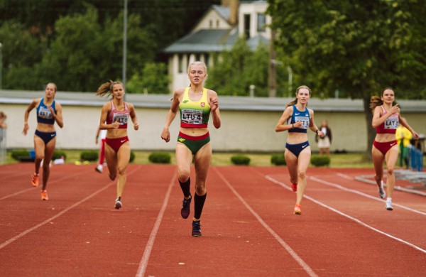 JKKSC džiaugiasi sėkmingais Emos Sarafinaitės startais Baltijos šalių jaunių čempionate