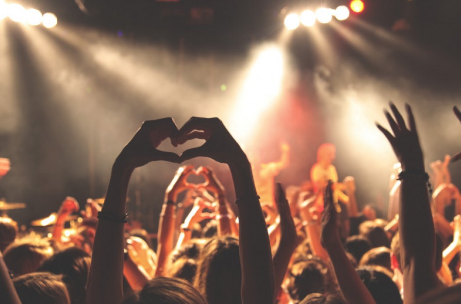 Epidemiologai: laisvalaikį leidžiantys viešose erdvėse turėtų neužmiršti atsargumo