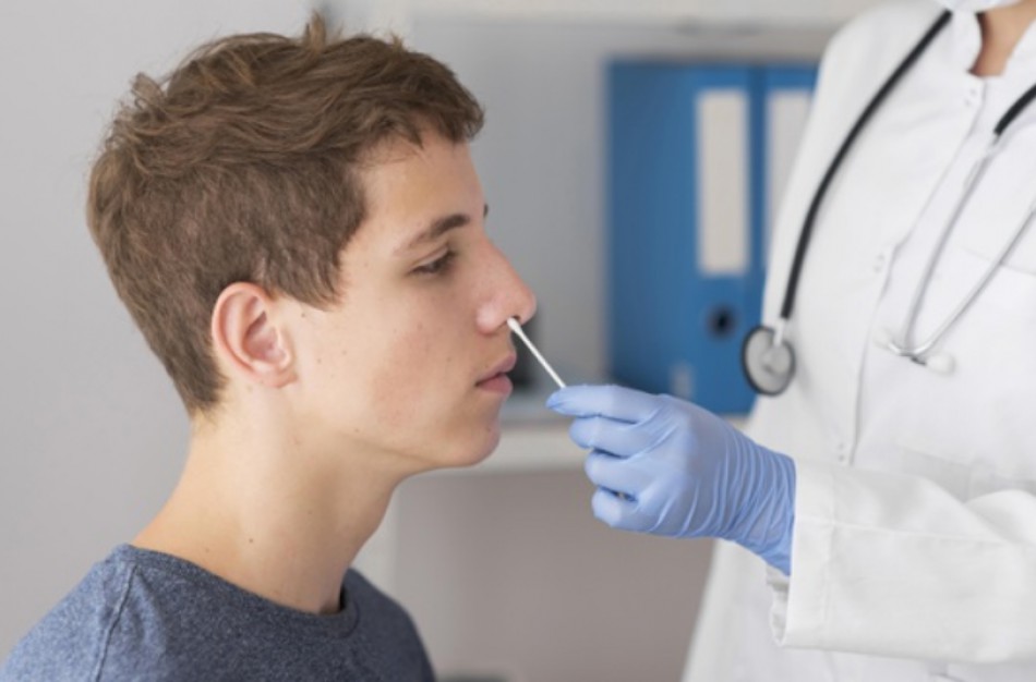 Užsikrėtusiesiems COVID-19 skirta anketa: patys žmonės raginami prisidėti prie viruso suvaldymo