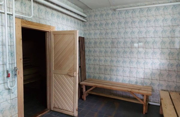 Pastato-pirties su aikštele ir sklypu Samanynės g. 30, Aklojo ežero k., Šilų sen., pardavimo aukcionas