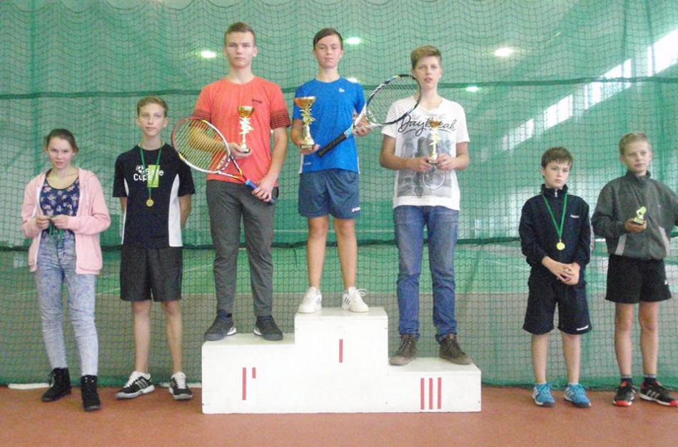 Lauko teniso turnyruose sėkmingas ir jaunųjų Jonavos sportininkų pasirodymas