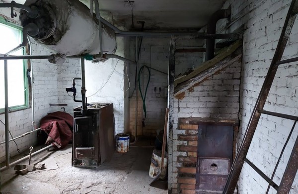 Pastato-pirties su aikštele ir sklypu Samanynės g. 30, Aklojo ežero k., Šilų sen., pardavimo aukcionas