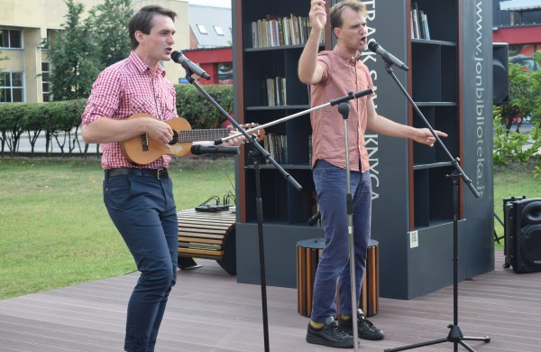 Jonavos viešoji biblioteka atvėrė  „Miesto skaitinių“ knygą!
