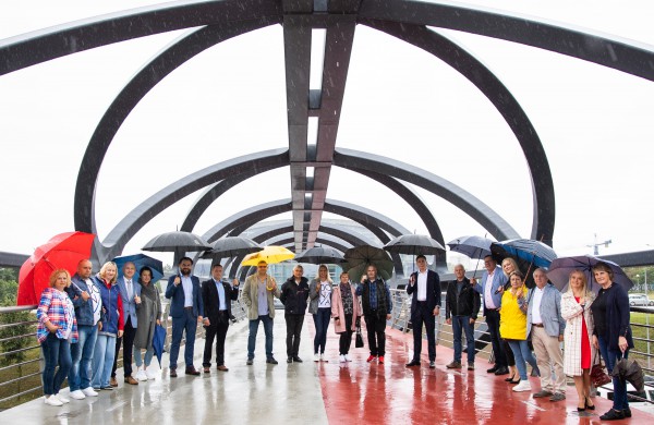 Jonavos socialdemokratai įteikė miestui dovaną