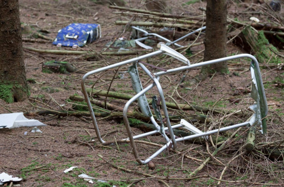 Aplinkosaugininkai įspėja: viena miške išmesta šiukšlė gali tapti sąvartynu