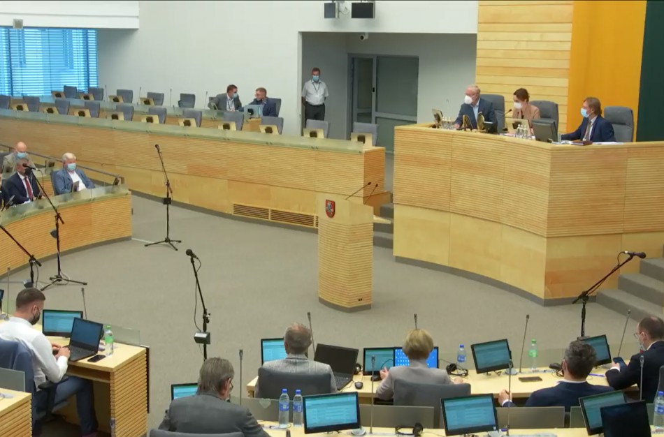 Seimas svarstys siūlymą ekstremaliųjų situacijų metu kariams suteikti įgaliojimus jiems nepavaldžių asmenų atžvilgiu