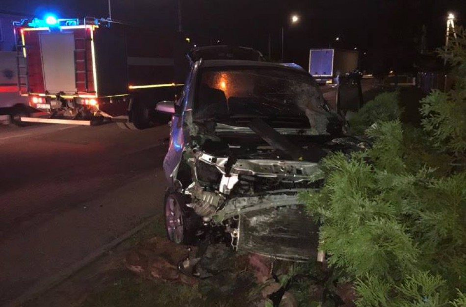 Žeimių gatvėje lengvojo automobilio ir sunkvežimio susidūrimas