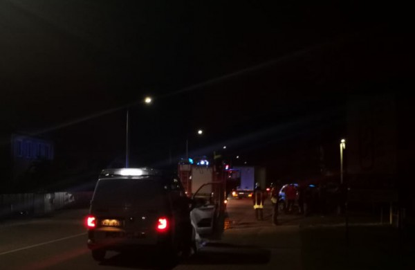 Žeimių gatvėje lengvojo automobilio ir sunkvežimio susidūrimas