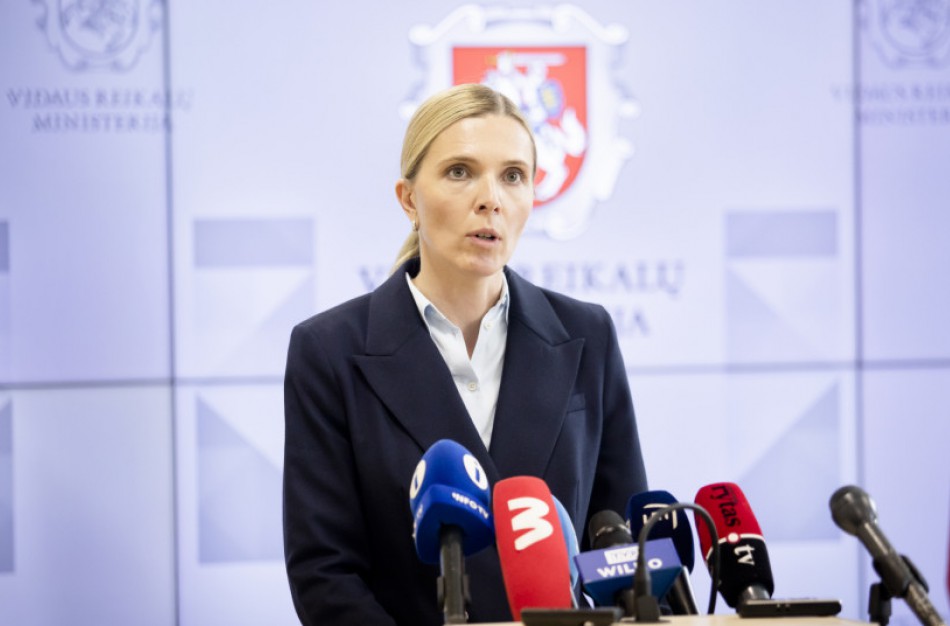 Vyriausybės ekstremalių situacijų komisija: priimti sprendimai dėl kariuomenės funkcijų išplėtimo