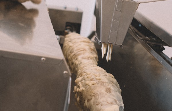 Žmonos svajonę kepti šakočius įgyvendinęs jonavietis džiaugiasi pradėtu verslu: siūlo įsigyti ir ,,Vyrų džiaugsmu" pavadintą unikalų gaminį