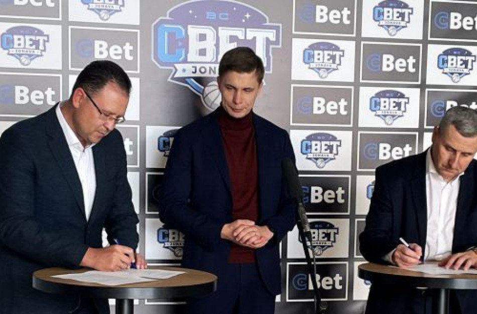 Jonavos krepšinio klubas ir ,,CBET" pratęsė bendradarbiavimą