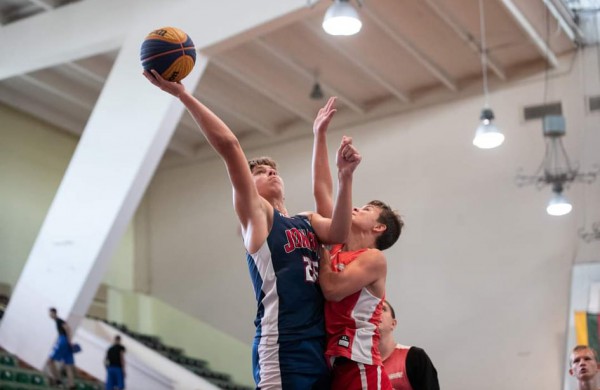 Jonavos KKSC krepšinio skyriaus auklėtiniai - Lietuvos 3x3 čempionato nugalėtojai