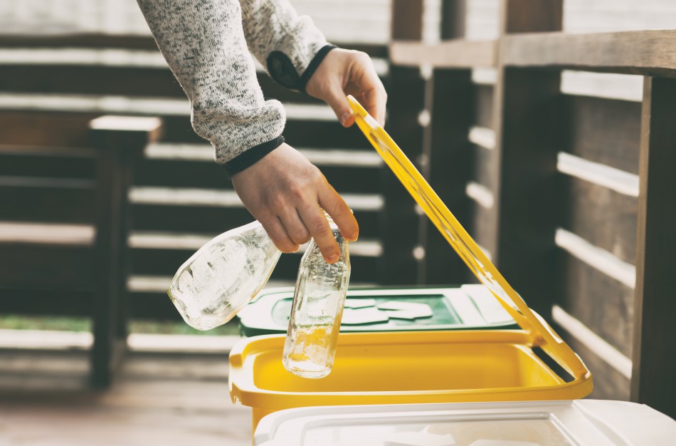 7 iš 10 gyventojų rūšiuoja atliekas, bet ar daro tai tinkamai? Rūšiavimo principai, kuriuos verta prisiminti