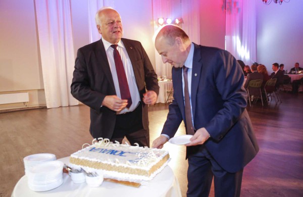 Jonavos įmonėms įteikti apdovanojimai