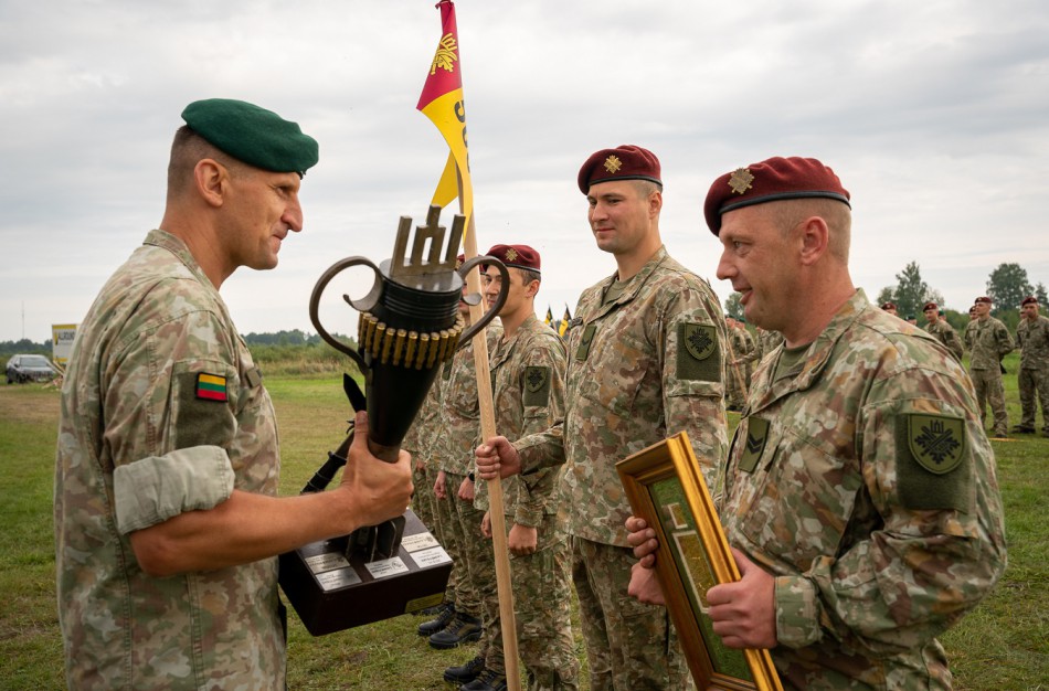 Kariai savanoriai iš Zarasų užtikrintai laimėjo geriausių pėstininkų varžybas Gaižiūnų poligone