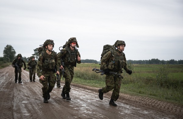Kariai savanoriai iš Zarasų užtikrintai laimėjo geriausių pėstininkų varžybas Gaižiūnų poligone