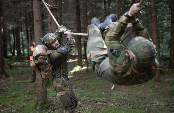 Kariai savanoriai iš Zarasų užtikrintai laimėjo geriausių pėstininkų varžybas Gaižiūnų poligone