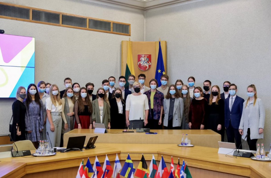 Savaitę Vyriausybės veikloje dalyvavę moksleiviai gilinosi į keturias sritis
