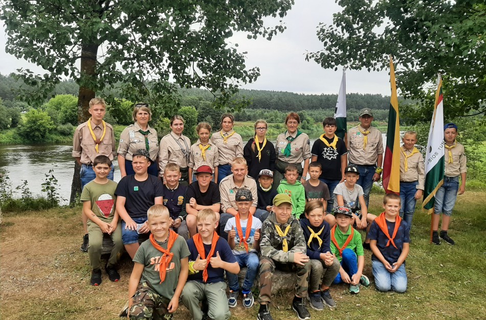 Skautai – aplink pasaulį per 8 dienas