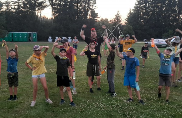 Skautai – aplink pasaulį per 8 dienas