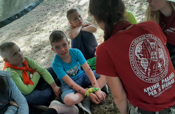 Skautai – aplink pasaulį per 8 dienas