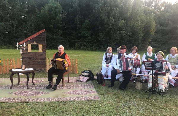 Respublikinis armonikininkų suvažiavimas Batėgaloje