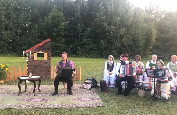 Respublikinis armonikininkų suvažiavimas Batėgaloje