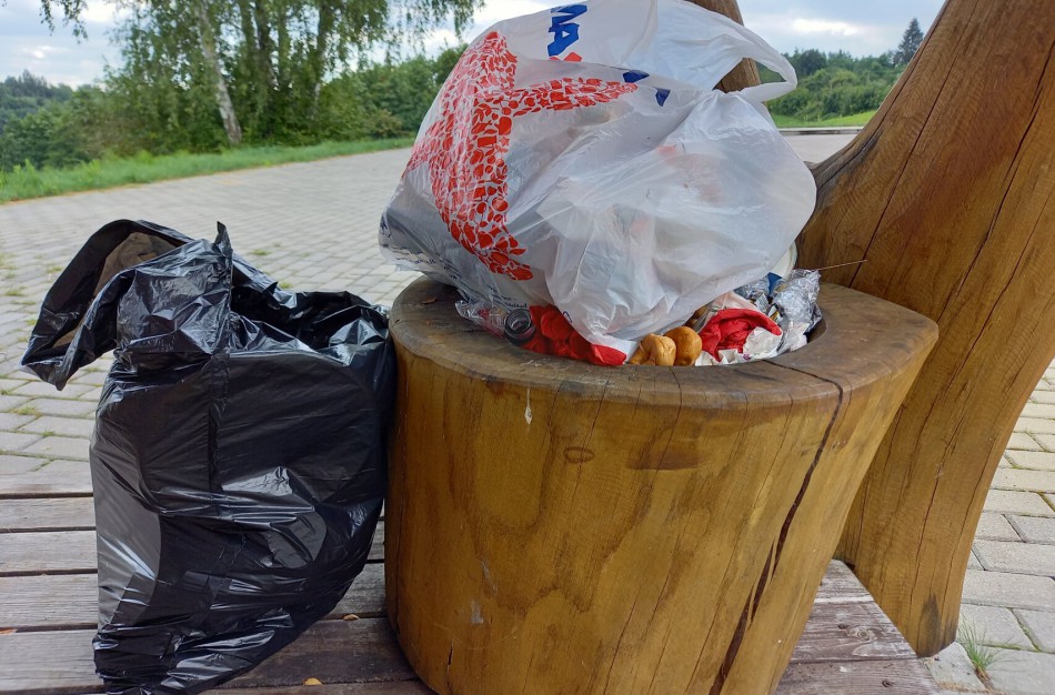 Fiksuojami augantys atliekų kiekiai poilsio aikštelėse: daugiausia šiukšlių – po savaitgalių