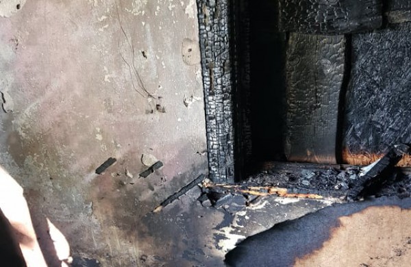 Žeimiuose atvira liepsna degė gyvenamas namas