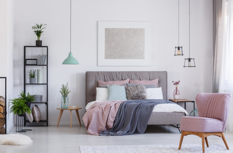 Harmoningas miegamojo interjeras užtikrins ramų poilsį