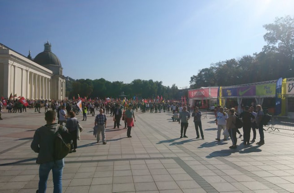 Policija informuoja: Šeimų sąjūdžio mitinge 14 valandą buvo susirinkę apie 5 000 žmonių