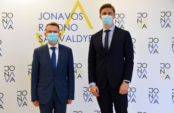 Ministras A. Dulkys Jonavoje: jei nesusitarsime – nebus investicijų