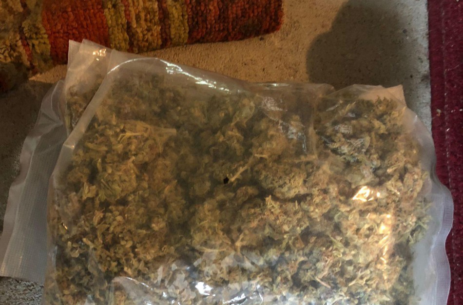 Sulaikyti Jonavos ir Kauno gyventojai, platinę kanapes, amfetaminą ir kokainą