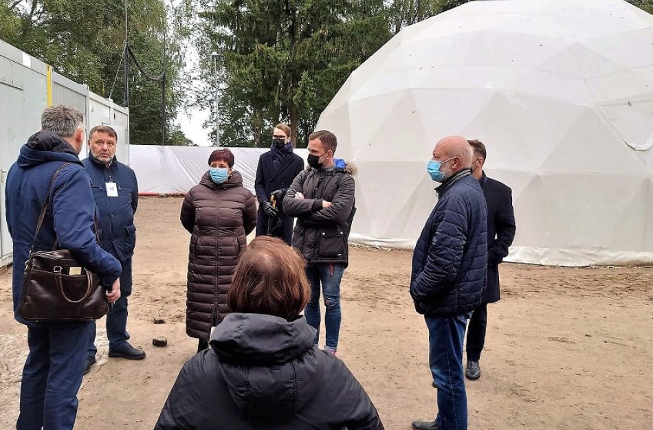 Seimo Žmogaus teisių komitetas lankėsi Pabėgėlių priėmimo centre – kritinė situacija dėl migrantų sveikatos