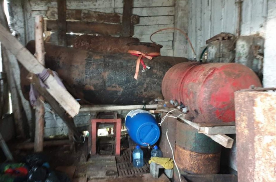 Jonavos rajone išaiškinta nelegali prekyba naminiu alkoholiu