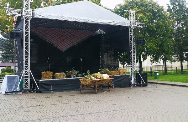 Įsisiūbuoja Rudens kermošius