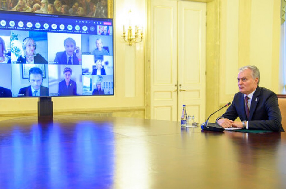 Prezidentas po susitikimo su Sveikatos ekspertų taryba: vakcinacija padeda išsaugoti senjorų gyvybes