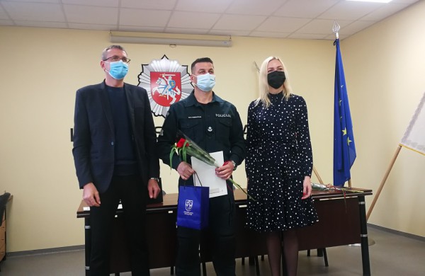 Artėjančios Angelų sargų dienos proga, pagerbti rajono pareigūnai