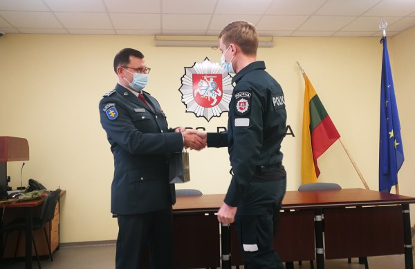 Artėjančios Angelų sargų dienos proga, pagerbti rajono pareigūnai