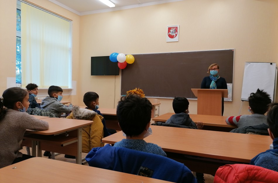 Nelegalių migrantų vaikai pradeda mokytis
