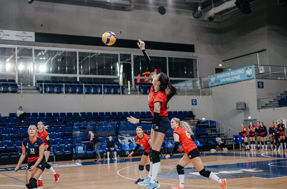 Puikus Lietuvos tinklinio komandų startas Baltijos lygoje – galingas jonaviškių startas su lygos žvaigžde