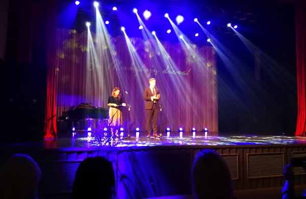 Mokytojų dienos išvakarėse - sveikinimai rajono švietimo bendruomenei